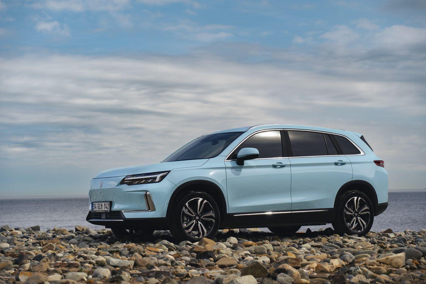 Skywell ET5 Lastik Önerisi: Elektrikli SUV'unuz İçin Menzil, Performans ve Güvenlik Odaklı Kapsamlı Rehber