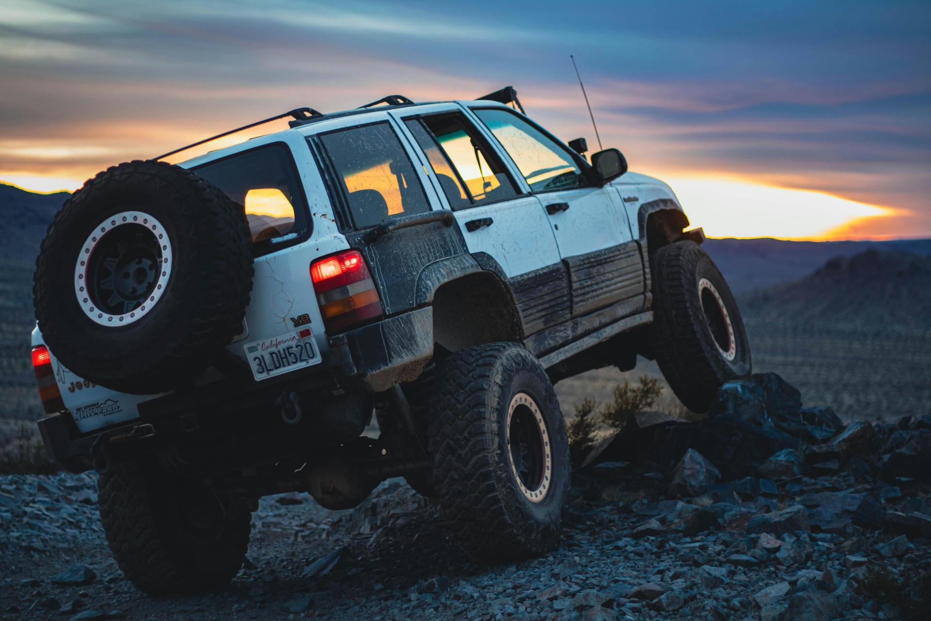 Sonbaharda Kış Lastiğine Geçiş: Elektrikli ve Binek Araçlar İçin İpuçları